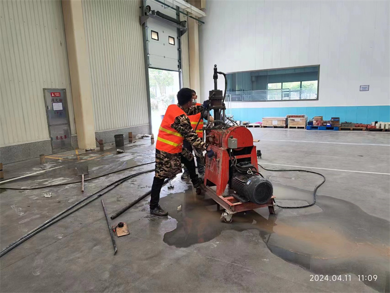 武强厂房地面下沉塌陷注浆加固施工